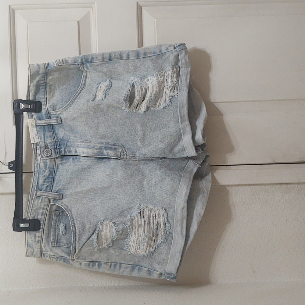 NWT SO shorts size 17